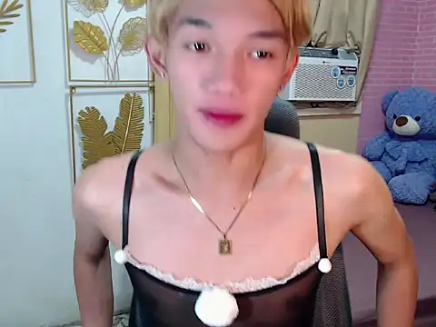 fuckerfriendsxx online show from April 15, 2026, 3:35 am