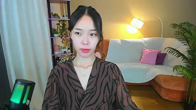 Snapshot of SoulHarmoonyy chatting on September 18, 2025, 1:02 pm SoulHarmoonyy online show from September 18, 2025, 1:02 pm