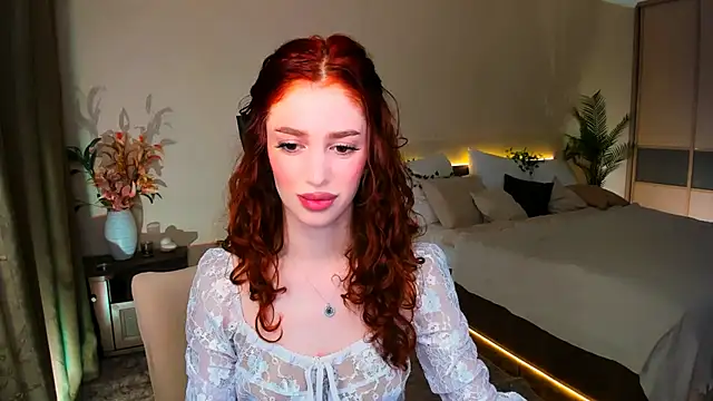 ChristinaConteeree online show from October 22, 2025, 7:13 pm