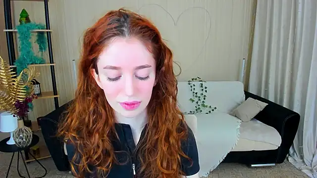 ChristinaConteeree online show from February 7, 2026, 4:22 pm