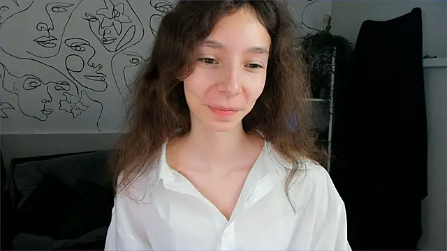 EmmanuellBrown online show from October 24, 2025, 1:07 pm