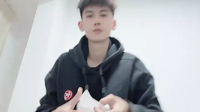 xiaojie2563 online show from October 24, 2025, 12:23 pm