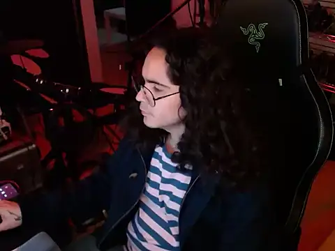 Snapshot of dorrey21 chatting on November 11, 2025, 2:11 am dorrey21 online show from November 11, 2025, 2:11 am