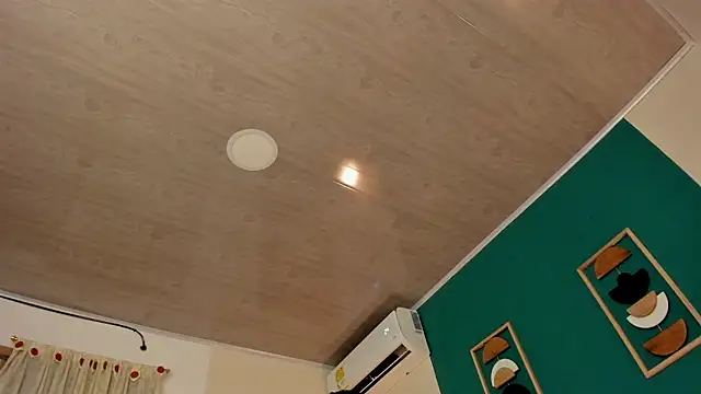 Mely Ellis online show from November 13, 2025, 3:55 pm