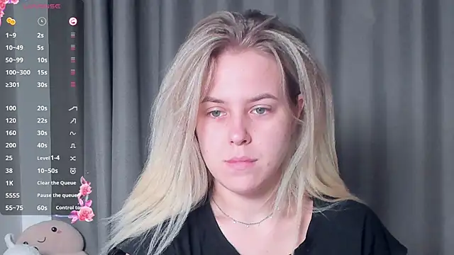 AngelAnty online show from October 30, 2025, 3:02 pm