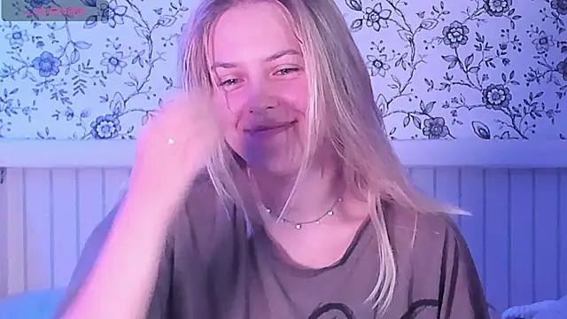 Snapshot of AngelAnty chatting on July 6, 2026, 2:03 pm AngelAnty online show from July 6, 2026, 2:03 pm