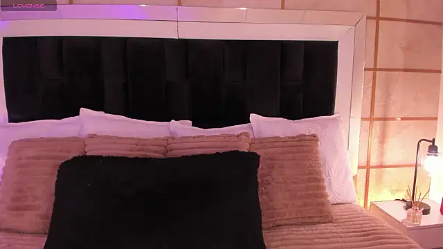 Snapshot of GretaVelvet chatting on March 2, 2026, 7:43 pm GretaVelvet online show from March 2, 2026, 7:43 pm