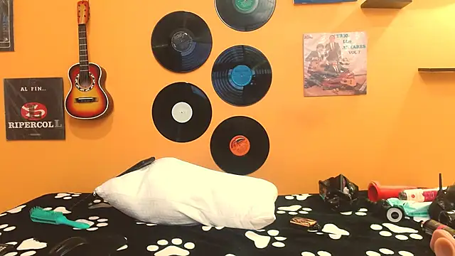 meisevil77 online show from October 4, 2025, 3:04 am