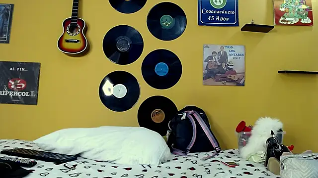 meisevil77 online show from February 23, 2026, 2:53 am