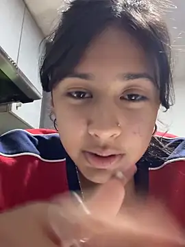 lynn9000 online show from October 27, 2025, 3:32 am