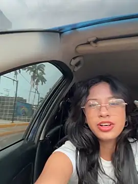 lynn9000 online show from November 28, 2025, 5:59 pm