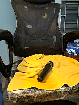 Bee sweet online show from December 1, 2025, 9:20 pm