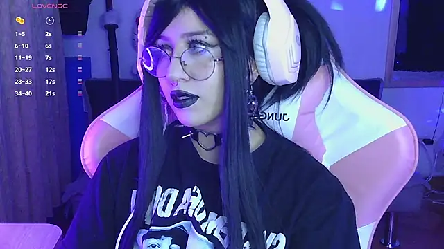 Hachiko Love online show from April 30, 2026, 1:23 am