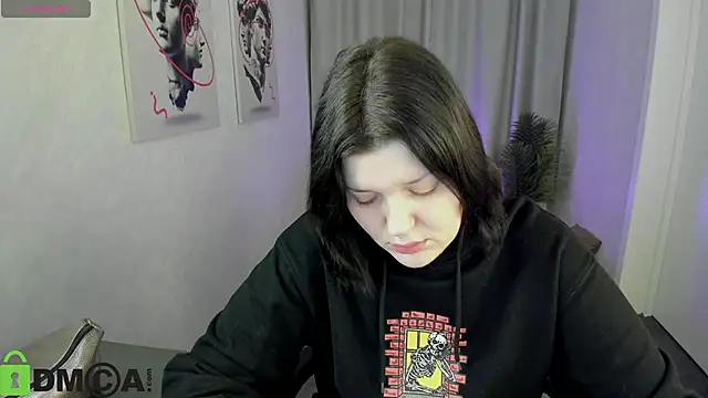 Michele Greenn online show from November 10, 2025, 1:15 am