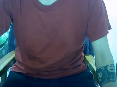 Snapshot of CesarLeyess chatting on October 4, 2025, 5:05 am CesarLeyess online show from October 4, 2025, 5:05 am