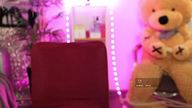 NovaHollisx online show from March 27, 2026, 8:20 am