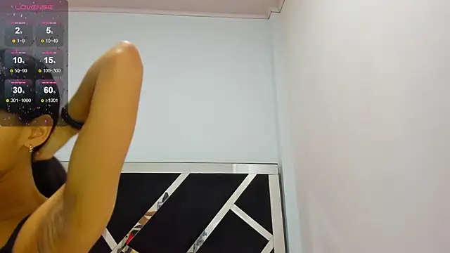 iisabella noa online show from December 3, 2025, 1:42 pm