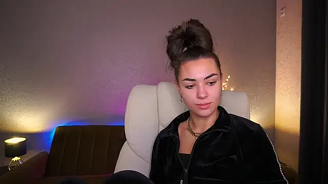 Snapshot of EricaSin chatting on October 25, 2025, 5:59 am EricaSin online show from October 25, 2025, 5:59 am