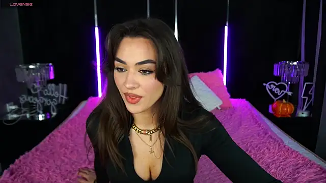 Snapshot of EricaSin chatting on November 10, 2025, 2:49 pm EricaSin online show from November 10, 2025, 2:49 pm