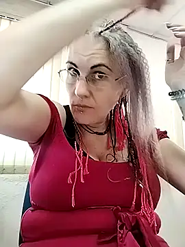 Snapshot of est_82 chatting on September 11, 2025, 9:42 am est 82 online show from September 11, 2025, 9:42 am