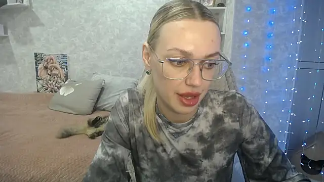 NickyAdamidi online show from September 26, 2025, 4:11 pm