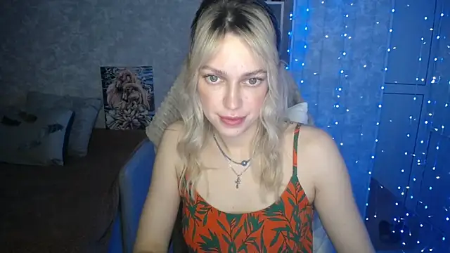 NickyAdamidi online show from November 23, 2025, 4:18 pm