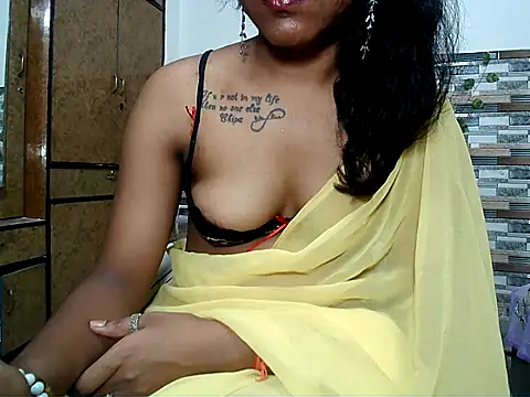 HOT AARVI11 online show from October 6, 2025, 4:04 pm
