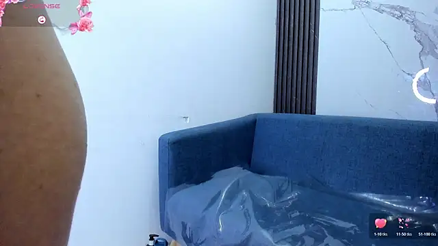 CristineCaru online show from February 4, 2026, 12:00 pm