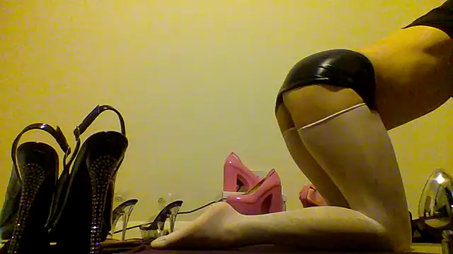 unforgettable dirty slut online show from November 17, 2025, 9:20 pm