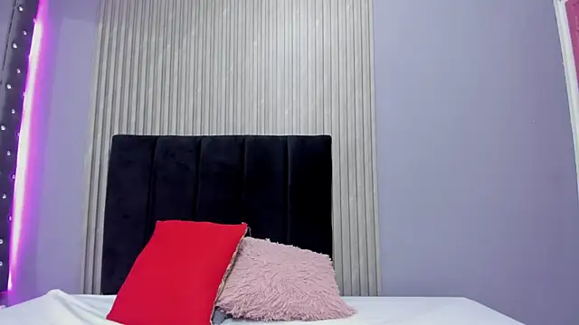 Sex samantha online show from December 16, 2025, 1:27 pm