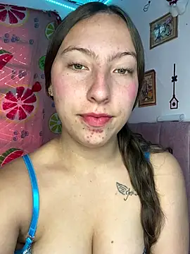 Tiara 19 online show from October 20, 2025, 10:32 pm