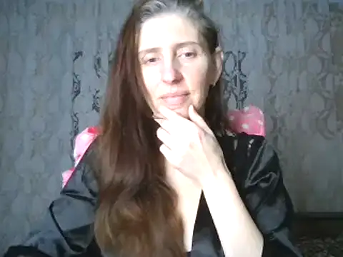 CandiCole online show from December 17, 2025, 5:02 am