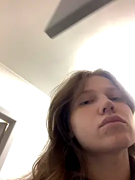 Snapshot of Leya_F chatting on September 28, 2025, 6:13 pm Leya F online show from September 28, 2025, 6:13 pm