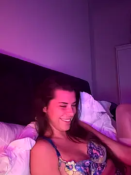 AlitaNova online show from October 15, 2025, 11:05 pm