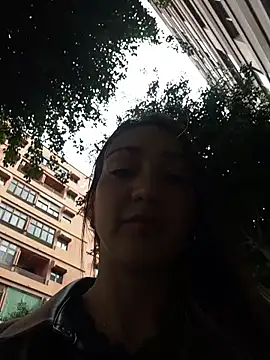 Ninabigtitied online show from December 19, 2025, 12:45 pm