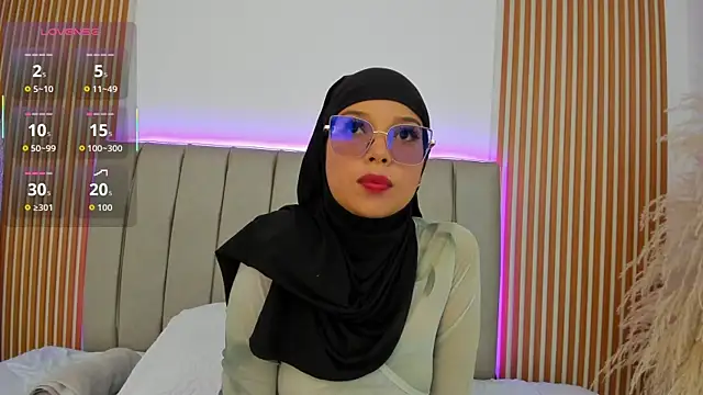 naishaa  online show from November 17, 2025, 6:03 pm