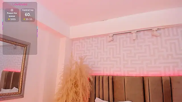 Snapshot of naishaa_ chatting on May 15, 2026, 6:26 pm naishaa online show from May 15, 2026, 6:26 pm