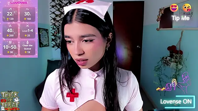 Elsa Pataky online show from October 17, 2025, 2:19 pm