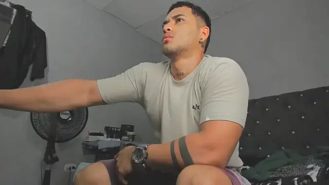 evan hardy online show from October 31, 2025, 9:27 pm