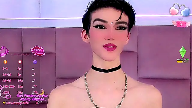 Baby FenixTS online show from December 2, 2025, 9:21 pm