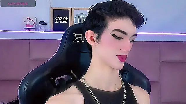 Baby FenixTS online show from January 16, 2026, 5:11 am