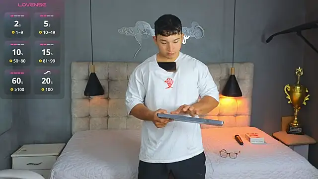 Horny nick18 online show from January 14, 2026, 2:01 pm