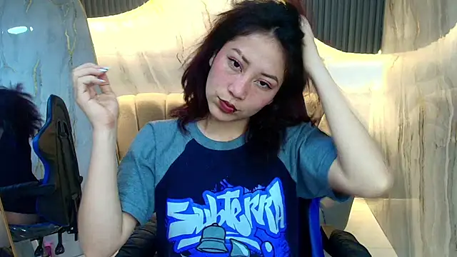 Snapshot of valentina_r_ chatting on February 5, 2026, 3:11 am valentina r online show from February 5, 2026, 3:11 am