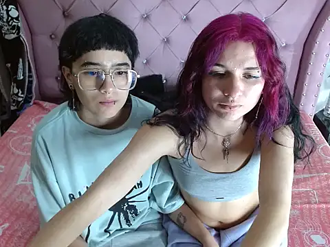 katalinathxandbritney1 online show from January 13, 2026, 3:45 am