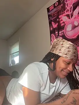 PrettyBabriexox online show from April 16, 2026, 1:45 pm