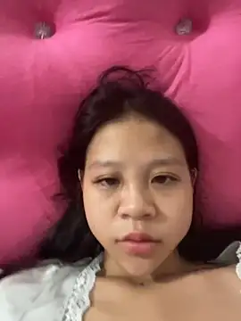 Hey VyVy04 online show from October 19, 2025, 2:07 pm