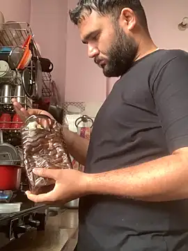 amitsharma7868 online show from March 14, 2026, 2:28 am