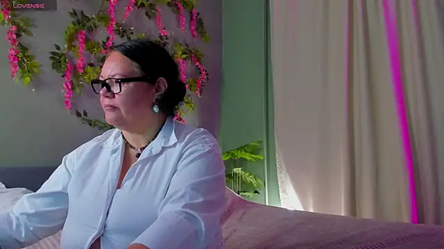 sandra jackson online show from November 7, 2025, 2:55 am