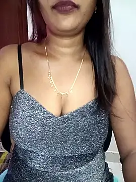 Snapshot of Tamil_kavinila chatting on April 7, 2026, 10:37 am Tamil kavinila online show from April 7, 2026, 10:37 am