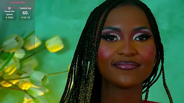 Snapshot of Izzie_Sugar chatting on September 12, 2025, 7:25 pm Izzie Sugar online show from September 12, 2025, 7:25 pm